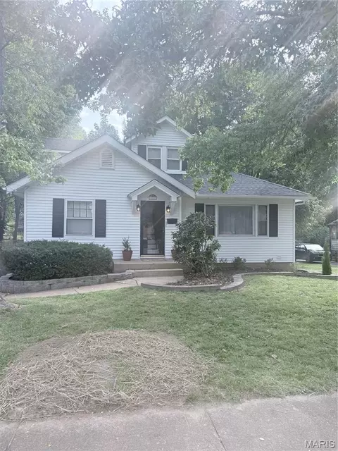 222 S Clark Ave, Ferguson, MO 63135