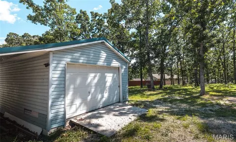 Exterior - 777 Squaw Rd, Cuba, MO 65453 photo 7 of 11