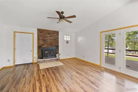 Living - 777 Squaw Rd, Cuba, MO 65453 photo 2 of 2