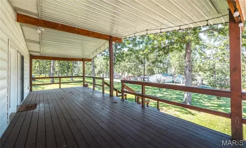 Exterior - 777 Squaw Rd, Cuba, MO 65453 photo 4 of 11