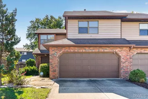 2206 Greenfield Dr, Belleville, IL 62221