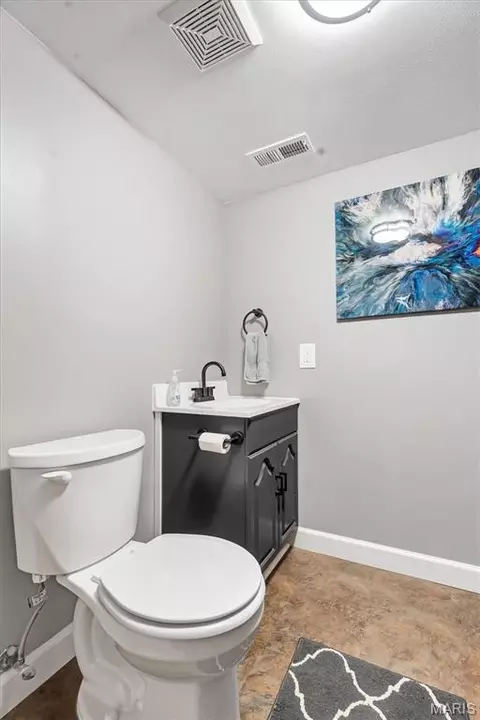 Bath - 7836 Borman Rd, Barnhart, MO 63012 photo 5 of 5