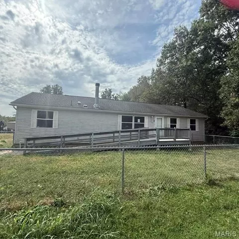 6176 Sunset Dr, Cedar Hill, MO 63016