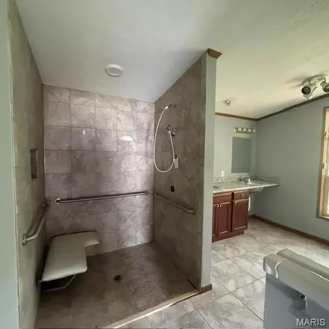 Bath - 6176 Sunset Dr, Cedar Hill, MO 63016 photo 1 of 3