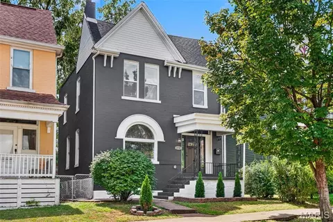 4038 Juniata St, Saint Louis, MO 63116