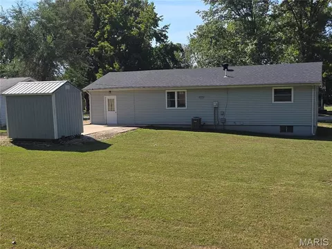 Exterior - 205 Midland Dr, Wright City, MO 63390 photo 4 of 4