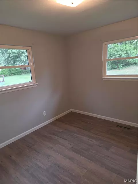 Bedroom - 205 Midland Dr, Wright City, MO 63390 photo 6 of 7