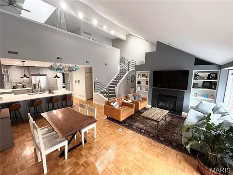 4453 W Pine Blvd #10, Saint Louis, MO 63108