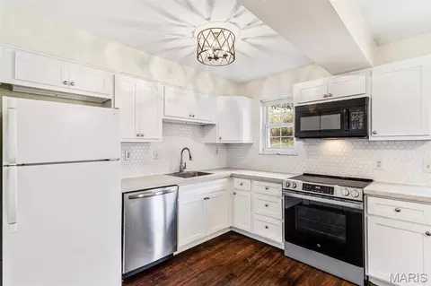 Kitchen - 3208 Denmark Dr #D, Bridgeton, MO 63044 photo 3 of 4