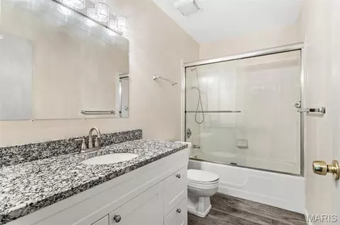 Bath - 3208 Denmark Dr #D, Bridgeton, MO 63044 photo 2 of 2
