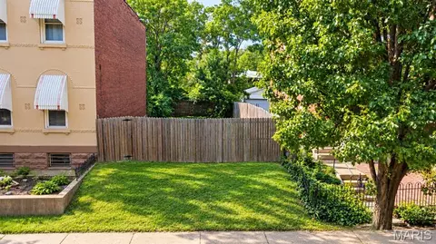3539 Nebraska Ave, Saint Louis, MO 63118
