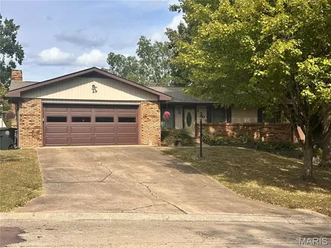 1808 Evondale Dr, Cape Girardeau, MO 63701