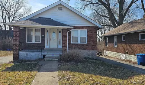 6908 Robbins Ave, Saint Louis, MO 63133