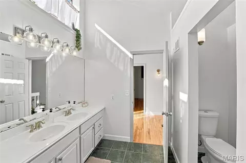 Bath - 103 Hemingway Ln #B, Weldon Spring, MO 63304 photo 4 of 6