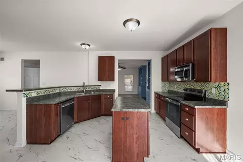 Kitchen - 1321 Commons Cir, Cottleville, MO 63304 photo 1 of 4