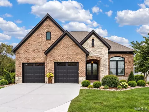 6312 Shelton Ct, Maryville, IL 62062