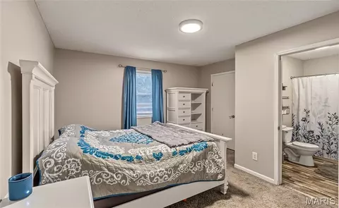 Bedroom - 22885 Hickerson Dr, Saint Robert, MO 65584 photo 5 of 6