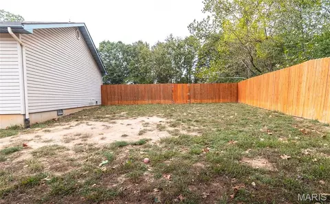 Exterior - 22885 Hickerson Dr, Saint Robert, MO 65584 photo 5 of 6
