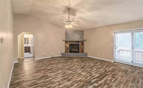 Living - 22885 Hickerson Dr, Saint Robert, MO 65584 photo 1 of 2