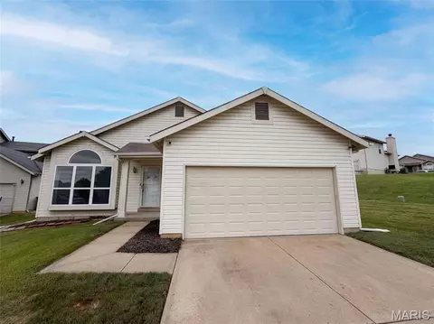 14417 Cape Charles Ct, Florissant, MO 63034