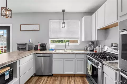 Kitchen - 123 W 5th St, Roxana, IL 62084 photo 3 of 4