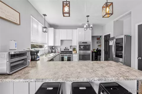 Kitchen - 123 W 5th St, Roxana, IL 62084 photo 2 of 4