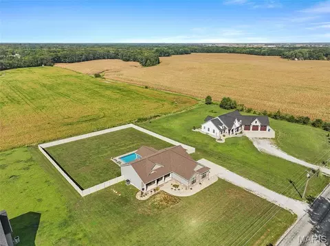 View/Area - 8357 Maple Grove Rd, Troy, IL 62294 photo 2 of 6