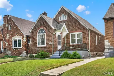 4142 Fairview Ave, Saint Louis, MO 63116
