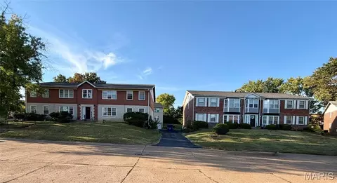 Other - 612 Thunderbird Ct, Chesterfield, MO 63017 photo 2 of 10
