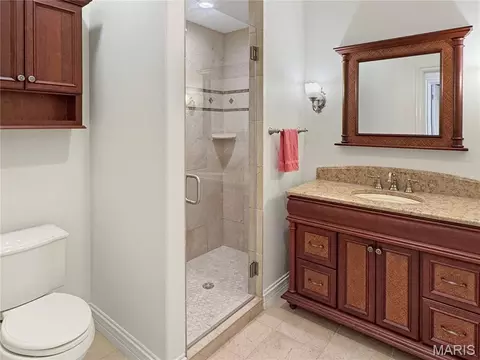 Bath - 524 W Front St, Washington, MO 63090 photo 9 of 10