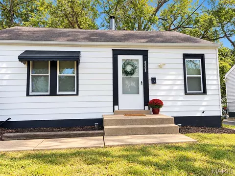 6608 Torlina Dr, Saint Louis, MO 63134
