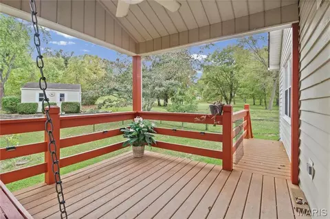Exterior - 1190 W 9th St, Washington, MO 63090 photo 3 of 4