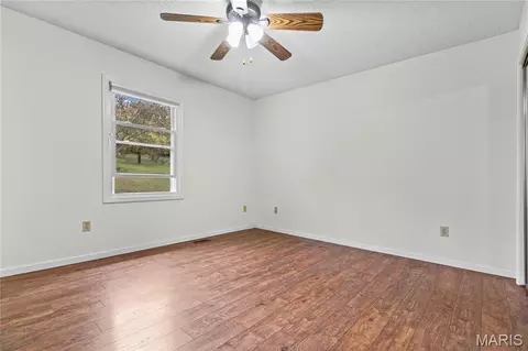 Bedroom - 1190 W 9th St, Washington, MO 63090 photo 3 of 4