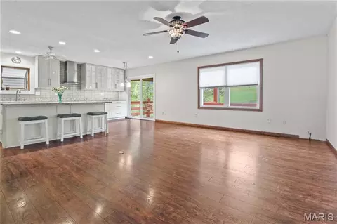 Living - 1190 W 9th St, Washington, MO 63090 photo 1 of 3