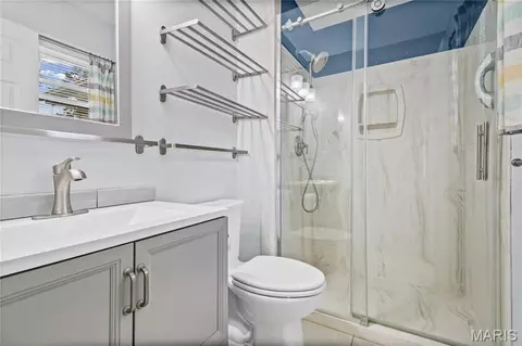 Bath - 1190 W 9th St, Washington, MO 63090 photo 1 of 1