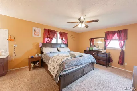Bedroom - 1606 Amber Pl, Rolla, MO 65401 photo 6 of 8