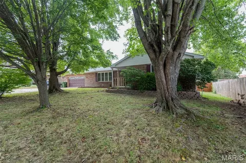 Exterior - 1606 Amber Pl, Rolla, MO 65401 photo 6 of 15
