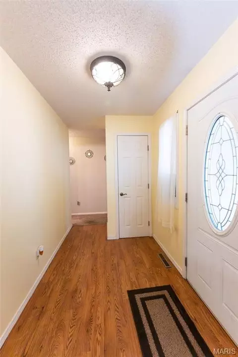 Entry Way - 1606 Amber Pl, Rolla, MO 65401 photo 2 of 5