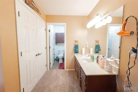 Bath - 1606 Amber Pl, Rolla, MO 65401 photo 3 of 4