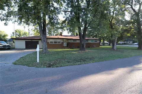 501 Old Caseyville Rd, Caseyville, IL 62232