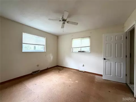Bedroom - 797 Rohrer Rd, Bourbon, MO 65441 photo 5 of 5