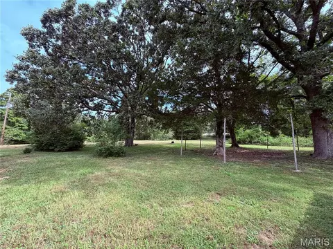 Exterior - 797 Rohrer Rd, Bourbon, MO 65441 photo 15 of 23