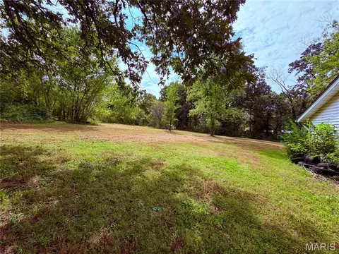 Exterior - 797 Rohrer Rd, Bourbon, MO 65441 photo 11 of 23