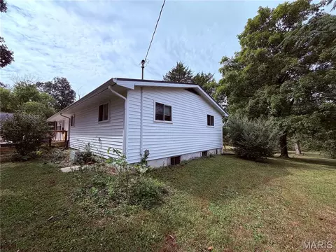 Exterior - 797 Rohrer Rd, Bourbon, MO 65441 photo 6 of 23