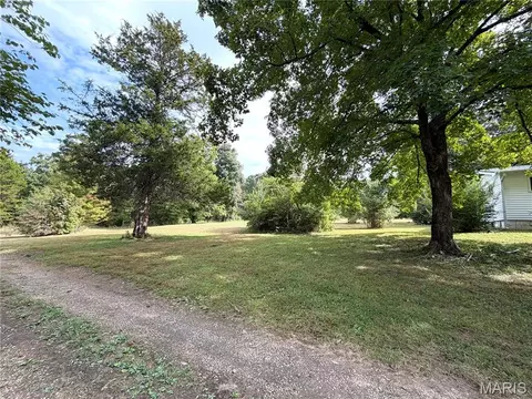 Exterior - 797 Rohrer Rd, Bourbon, MO 65441 photo 14 of 23