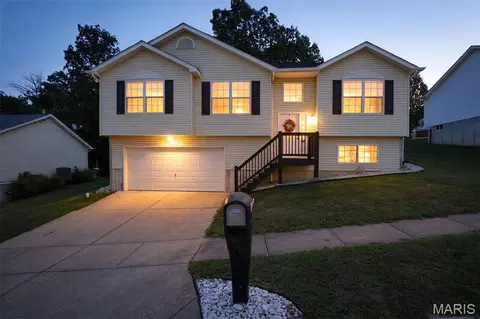 5142 Jeremiah Blvd, Hillsboro, MO 63050