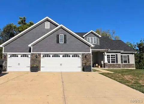 153 Arundel Dr, Troy, MO 63379