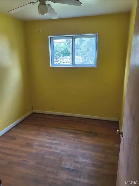 953 Clearfield Dr, Ferguson, MO 63135 photo 3