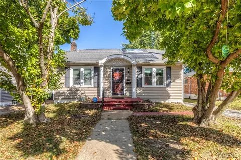 7317 Weil Ave, Shrewsbury, MO 63119