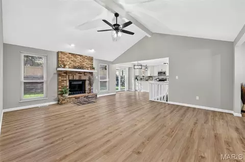 Living - 341 Westbrook Dr, O'fallon, MO 63366 photo 5 of 5